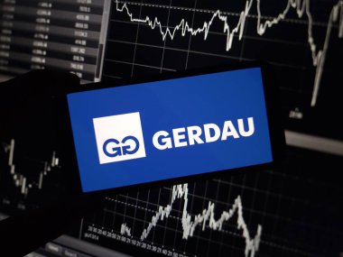 Konskie, Polonya - 11 Mart 2024: Gerdau şirket logosu cep telefonunda sergilendi