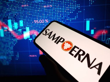 Konskie, Polonya - 11 Mart 2024: Sampoerna şirket logosu cep telefonunda sergilendi