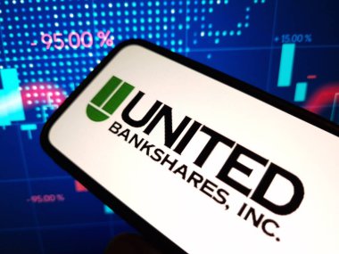 Konskie, Polonya - 11 Mayıs 2024: Birleşik Bankshare şirket logosu cep telefonunda sergilendi