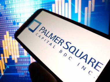 Konskie, Polonya - Haziran 2024: Palmer Square Capital Inc şirketinin logosu cep telefonunda sergilendi
