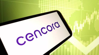 Konskie, Polonya - 19 Kasım 2024: Cencora şirket logosu cep telefonunda sergilendi