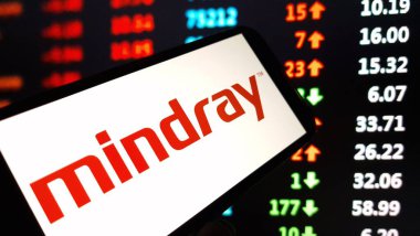 Konskie, Polonya - 19 Kasım 2024: Mindray şirket logosu cep telefonunda sergilendi