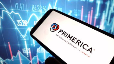 Konskie, Polonya - 23 Aralık 2024: Primerica Inc şirketinin logosu cep telefonunda sergilendi