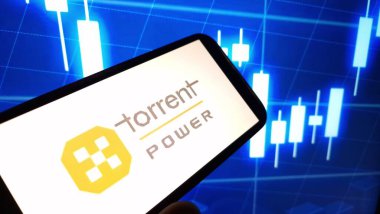 Konskie, Polonya - 24 Aralık 2024: Torrent Power şirketinin logosu cep telefonunda sergilendi