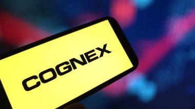 Konskie, Polonya - 25 Şubat 2025: Cognex Corporation logosu cep telefonunda sergilendi