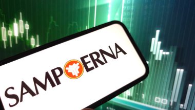 Konskie, Polonya - 27 Mart 2025: Sampoerna şirket logosu cep telefonunda sergilendi