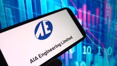 Konskie, Polonya - 03 Mayıs 2025: AIA Mühendislik şirketi logosu cep telefonunda sergilendi