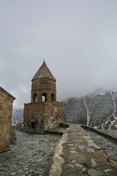 Kościół Cminda Sameba Święta Trójca Lub Cminda Sameba Gergeti Kazbegi — Zdjęcie stockowe