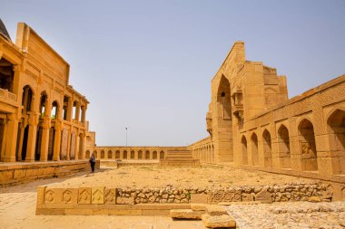 Pakistan, Sindh 'deki Makli mezarlığı. Muazzam cenaze mimarisi. 