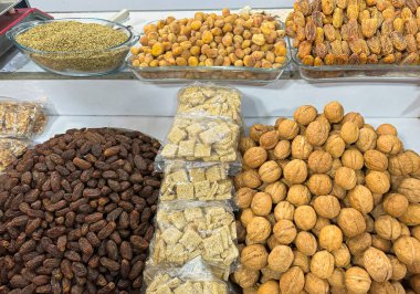 İmparatoriçe Pazarı veya Kraliçe Victoria Pazarı 'nda fındık ve tarih. 