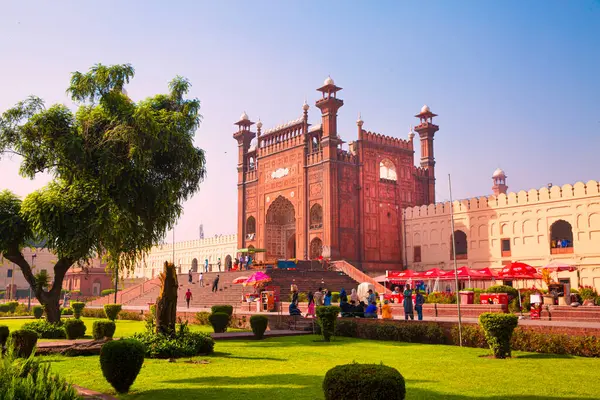 stock image 5 October 2023, Lahore, Pakistan. Badshahi mosque entrance, a local people and tourists. 