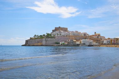 Peniscola Kalesi, İspanya 'nın Castellon Valensiyası bölgesinde. Tapınak Şövalyelerinin sahildeki ortaçağ kalesi..