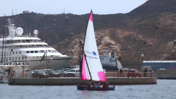 Spanya Cartagena Nisan 2023 Ekip Büyük Bir Yolcu Gemisinin Arka — Stok video