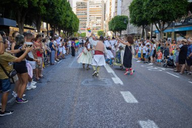 Valencia, İspanya - 24 Haziran 2023: Valencia 'da LGBT Gay Gururunu kutlayan protestocular. Homoseksüel, lezbiyen, insan hakları, Igbt gurur kavramı.
