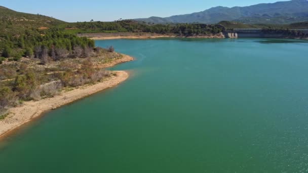 长期干旱期间水位低的水库的空中景观 西班牙巴伦西亚Forata水库 — 图库视频影像