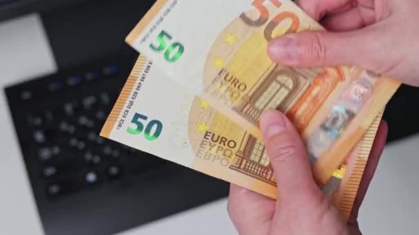 Primer Plano Las Manos Femeninas Contando Billetes Euros — Vídeo de stock