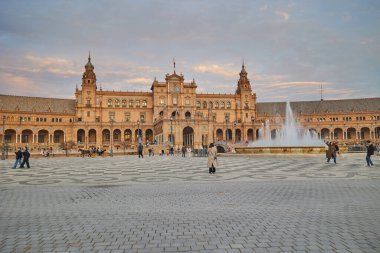Sevilla 'daki Plaza de Espana' nın manzarası. Sevilla, İspanya - 07 Ocak 2024.