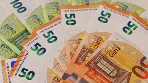 Вращающийся Вентилятор Банкнот Пятьдесят Сто Евро — стоковое видео