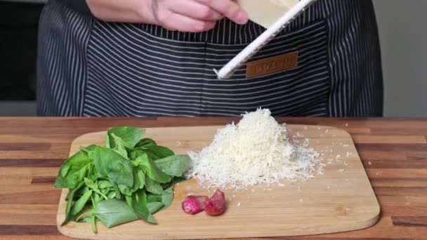 Время Приготовления Соуса Песто Домашней Кухне — стоковое видео