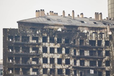 Campanar Bölgesi 'ndeki konut binasının dış görünüşü. Valencia, İspanya - 17 Mart 2024.