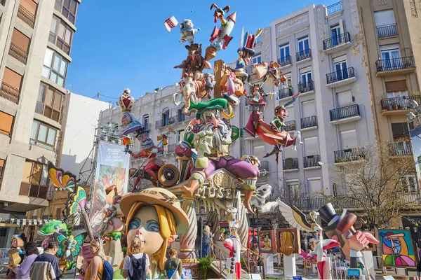 Fallas Festivali 2024 'teki rakam. Valencia, İspanya. 17 Mart 2024.
