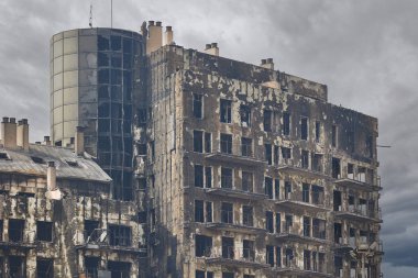 Campanar Bölgesi 'ndeki konut binasının dış görünüşü. Valencia, İspanya - 17 Mart 2024.