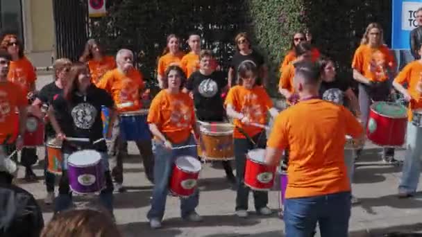 Sekelompok Drumer Tampil Pusat Kota Valencia Spanyol Maret 2024 — Stok Video