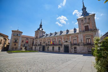 Madrid şehir mimarisi yazın. Madrid, İspanya - 12 Haziran 2024.