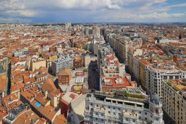 Hotel Riu 'nun çatısından Madrid' in panoramik manzarası. Madrid, İspanya - 12 Haziran 2024.