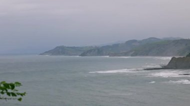 Flysch Begiratokia Bask sahilinin bir parçasıdır. Deba, Gipuzkoa, İspanya.