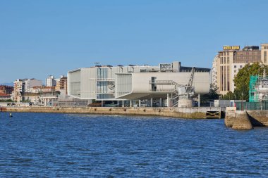 Centro Botin ya da Botin Center bir kültür tesisidir. Santander, İspanya - 13 Eylül 2024.