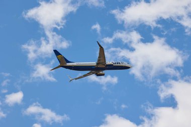 İrlanda havayolu şirketi Ryanair tarafından işletilen bir Boeing 737 havalanır. Valencia, İspanya - 11 Mayıs 2025.