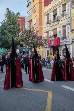 Denizcilik Kutsal Haftası Festivali (Semana Santa Marinera) sırasında Hıristiyanlık Kardeşliği. Valencia, İspanya - 19 Nisan 2025.