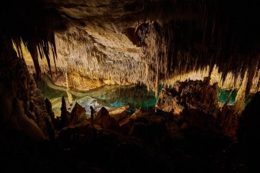 Mayorka Adası, İspanya 'daki ejderha mağaraları veya Cuevas del Drach.