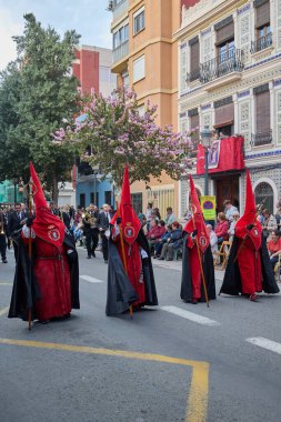 Denizcilik Kutsal Haftası Festivali (Semana Santa Marinera) sırasında Hıristiyanlık Kardeşliği. Valencia, İspanya - 19 Nisan 2025.