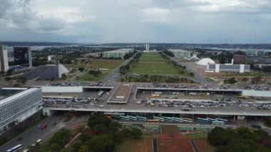 Brasilia, Brezilya - 10 Mart 2023: Eixo Monumental 'in Hava Görüşü - Brasilia, Distrito Federal, Brezilya