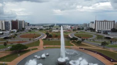 Brasilia, Brezilya - 10 Mart 2023: Eixo Monumental 'in Hava Görüşü - Brasilia, Distrito Federal, Brezilya