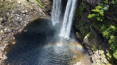 Saltos do Rio Preto, Brezilya 'nın Gois eyaletindeki Chapada dos Veadeiros Ulusal Parkı' nda yer almaktadır..