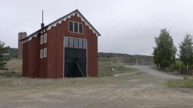 09.18.2020 Falun İsveç. Falu Bakır Madeni, İsveç 'in en ünlü tarihi yerlerinden ve UNESCO' nun Dünya Mirası Alanıdır. Binlerce yıldır önemli bir bakır kaynağıydı.