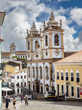 Brezilya 'da Salvador de Bahia. Ladeira, Igreja Nossa do Rosario dos Pretos ile Pelourinho 'yu yapar.