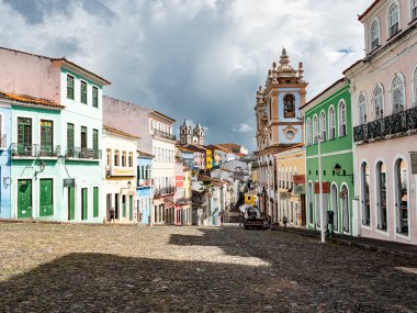 Brezilya 'da Salvador de Bahia. Ladeira, Igreja Nossa do Rosario dos Pretos ile Pelourinho 'yu yapar.