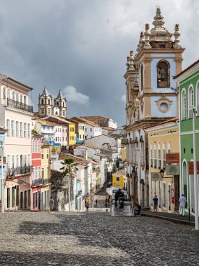 Brezilya 'da Salvador de Bahia. Ladeira, Igreja Nossa do Rosario dos Pretos ile Pelourinho 'yu yapar.