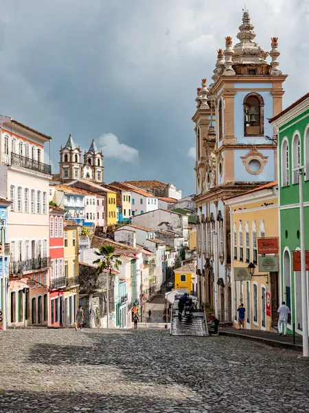 Brezilya 'da Salvador de Bahia. Ladeira, Igreja Nossa do Rosario dos Pretos ile Pelourinho 'yu yapar.