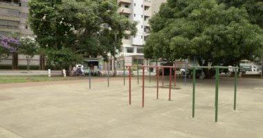 Brezilya 'nın Goiania kentindeki Vaca Brava Parkı' nda egzersiz araçları