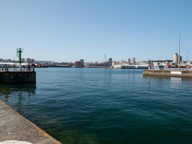 İspanya 'da La Coruna' daki liman ve marinaya giriş. Yüksek kalite fotoğraf