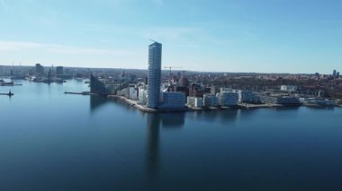 Aarhus oe deniz feneri ve Aarhus liman girişi ile birlikte..