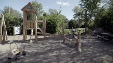 Danimarka 'daki boş çocuk parkına git. Yüksek kalite 4k görüntü