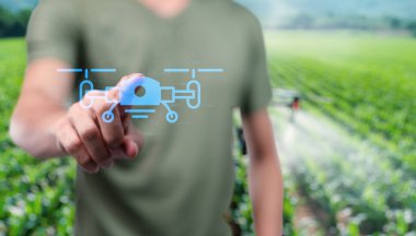 Tarımda insansız hava araçlarının yenilikçi kullanımını araştırın, tarım uygulamalarında verimlilik ve sürdürülebilirliğin artırılması için ekinlerin izlenmesi ve yönetiminin geliştirilmesi.