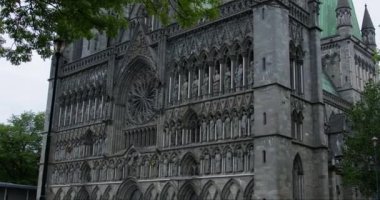 Nidaros Katedrali dünyanın en kuzeydeki ortaçağ katedrali ve Norveç 'in ulusal sığınağıdır..