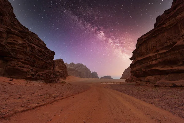 Величественный Вид Пустыню Вади Рам Иордания Долину Луны Апельсиновый Песок Стоковое Изображение